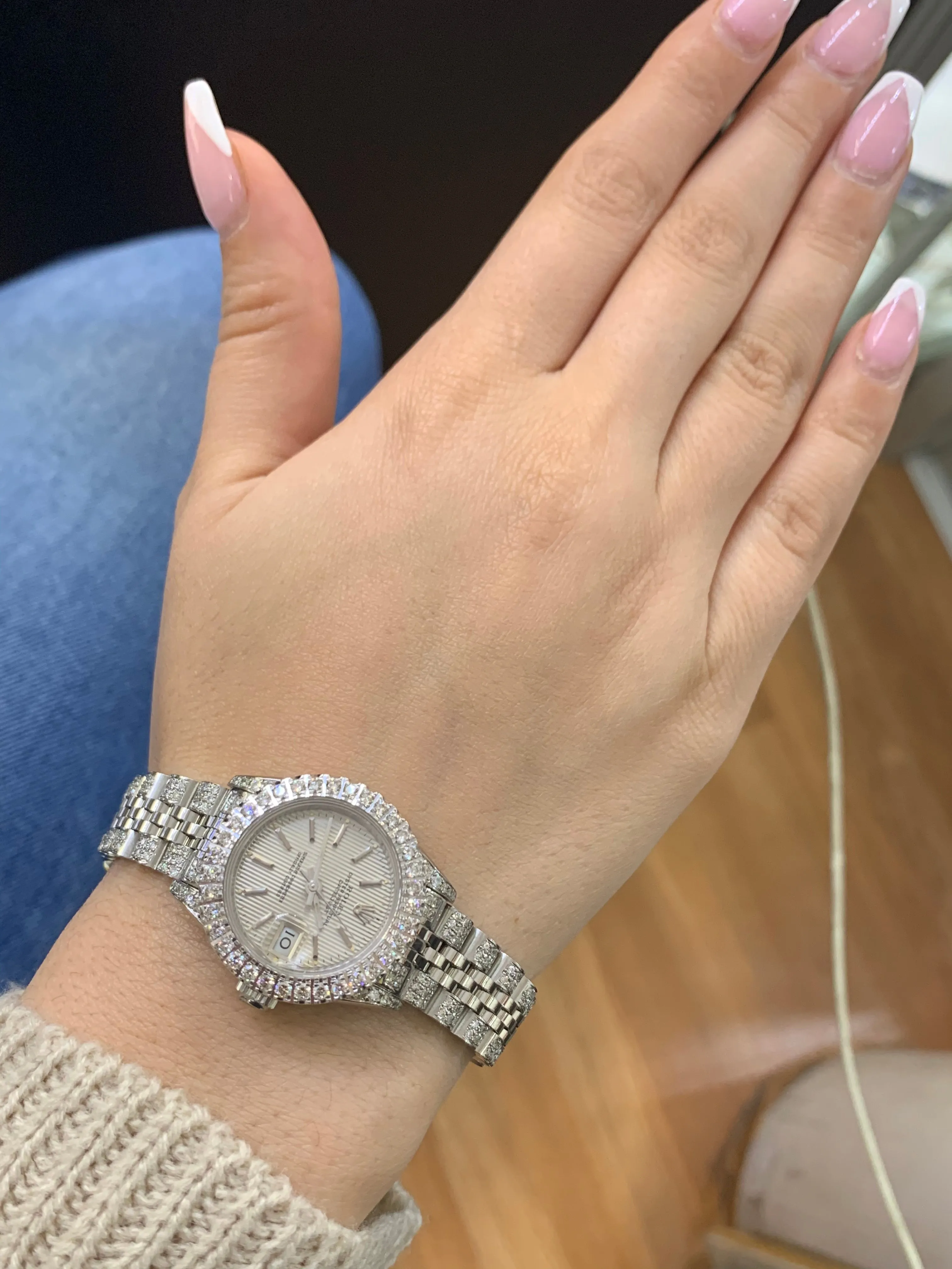 26mm Ladies’ Rolex Datejust Watch with Diamond Jubilee Bracelet (tuxedo dial)