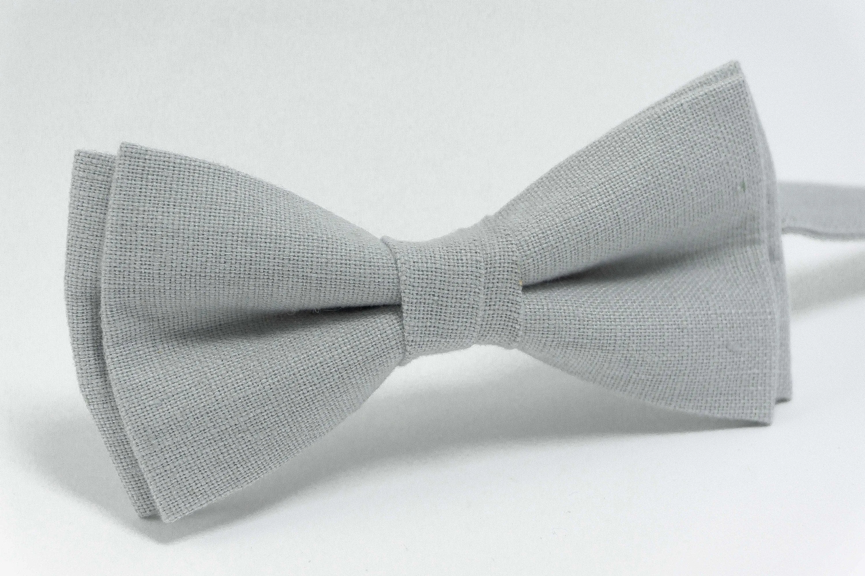 Dusty gray pre tied bow ties for you wedding party | Dusty gray Linen pre tied bow tie for you groom