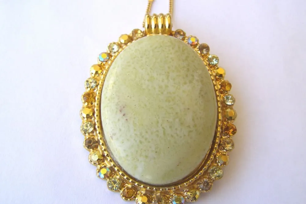 Jasper pendant necklace