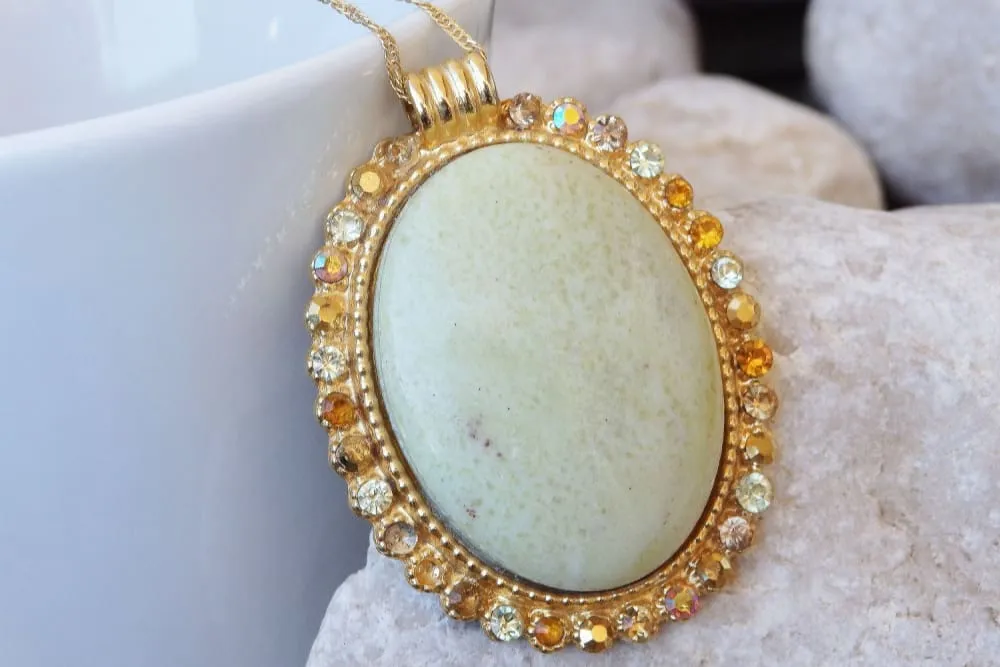 Jasper pendant necklace