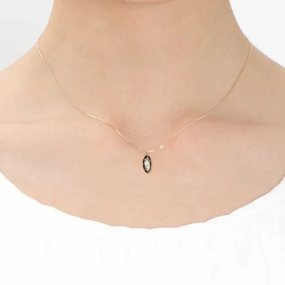 Maki-e Urushi Lacquer Pendant Necklace - Black Lip Oyster Pearl Shell / Thread Pattern / Black -, Traditional Japanese Urushi Lacquer Jewelry